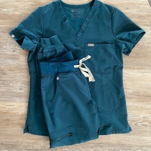 FIGS Deep Teal Scrub set. XS